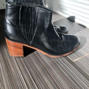 Black Boots